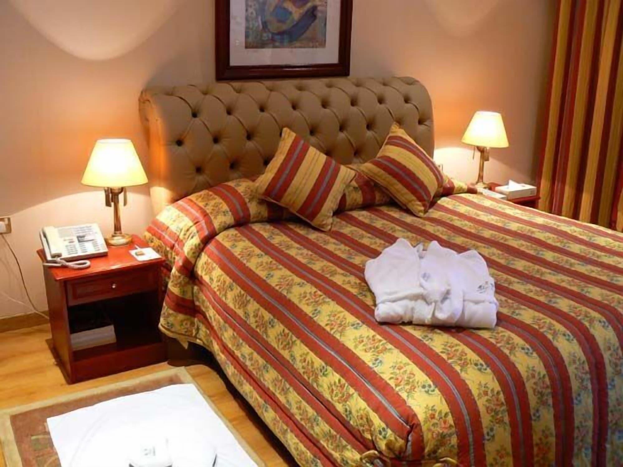 Al Bustan Hotel Доха Екстер'єр фото
